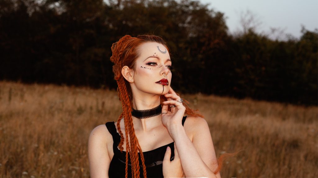 witch-costume-hexenkostüm-portrait witch-costume-hexenkostüm-portrait