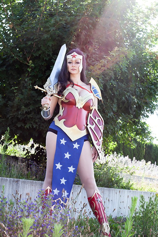 A4 Wonder Woman Outdoor