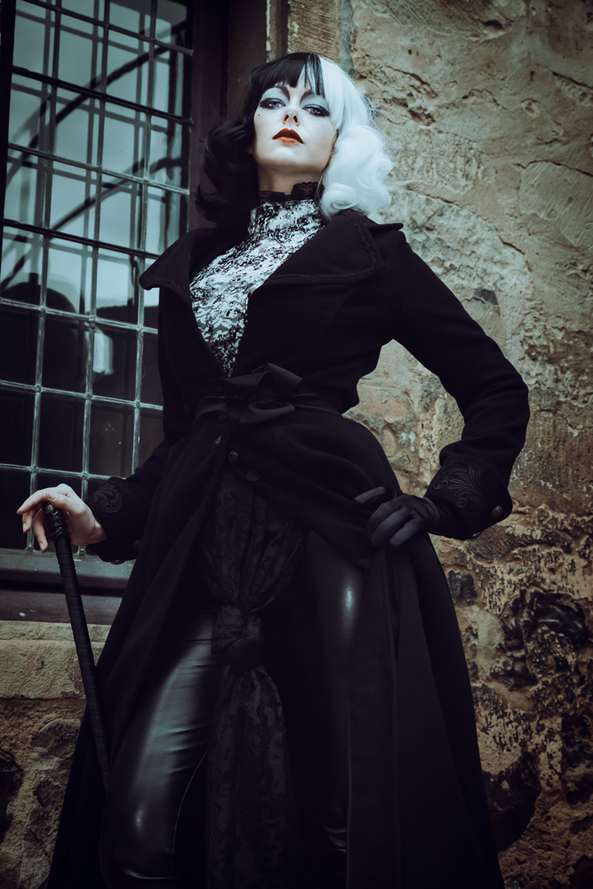 cruella-de-vil-cosplay-eden-craft